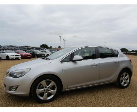 Make &amp; Model: Vauxhall Astra SRI CDTIDate of Reg: YR61 UDGColour: Silvercc: 1956MoT: 07-07-2023Fuel Type: DIESELMileage: 