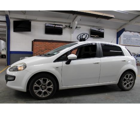 Make &amp; Model: Fiat Punto Evo GPDate of Reg: LY11 DHOColour: Whitecc: 1368MoT: 03-11-2022Fuel Type: PETROLMileage: 77kTran