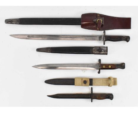 A WWI 1907 Wilkinson Sword Co Lee-Enfield bayonet, overall length 57.5cm, a further Lee-Enfield bayonet, overall length 44.5c