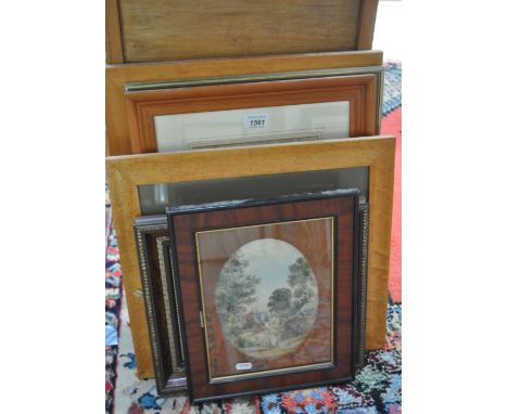 Framed prints, pictures and engravings.