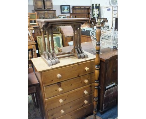 AN OAK NEST OF TABLES TOGETHER WITH AN OAK STANDING LAMP