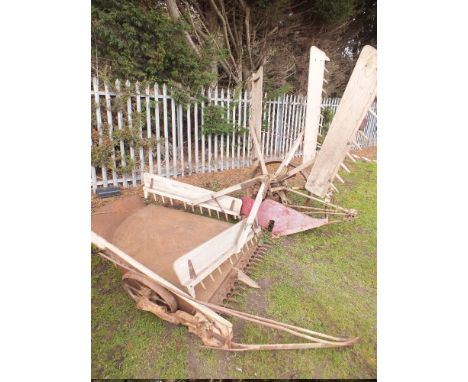A VINTAGE AGRICULTURAL SAIL REAPER¦NOTE - THIS ITEM IS SITUATED ON THE MAIN CAR PARK