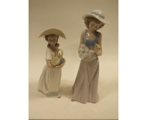 TWO NAO LADY FIGURES S/D