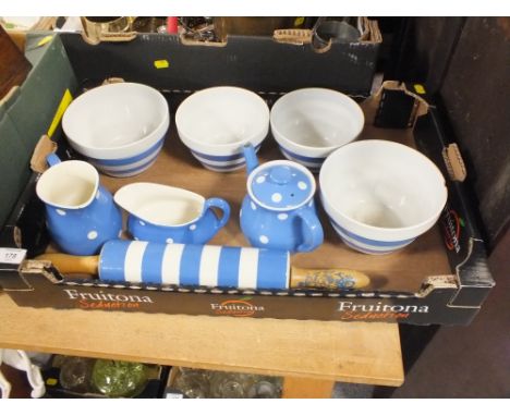 A TRAY OF T.G GREEN &amp; CO CERAMICS TO INCLUDE A ROLLING PIN 