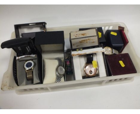 A COLLECTION OF VINTAGE AND MODERN LADIES AND GENTS WRISTWATCHES TO INCLUDE ROTARY EXAMPLES