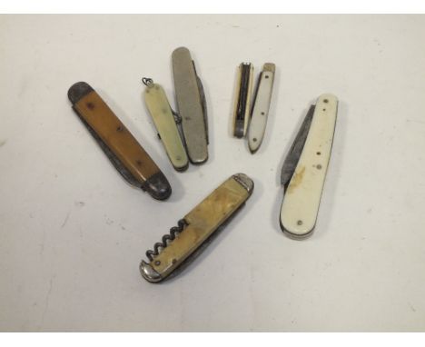 A COLLECTION OF VINTAGE POCKET KNIVES