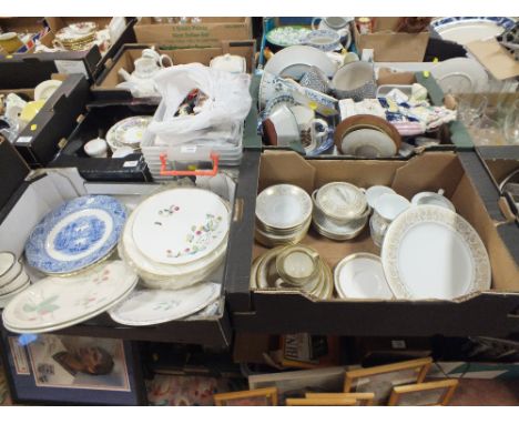 THREE TRAYS OF ASSORTED CHINA AND CERAMICS TO INCLUDE NORITAKE, WEDGWOOD, CONTINENTAL EXAMPLES ETC. 