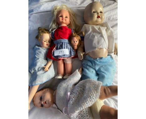 4 Vintage dolls and a dolls head 