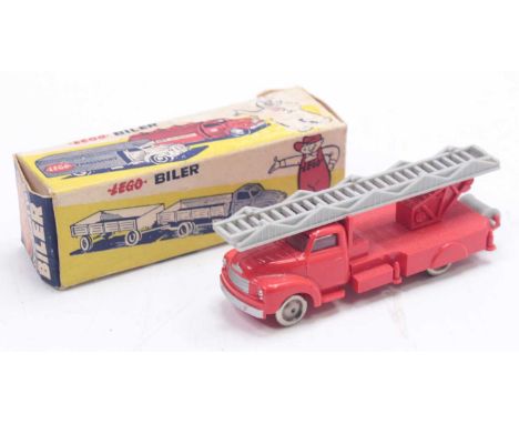 Lego Biler 1/87 scale model of a Bedford Fire Engine, housed in a pictorial card boxbox worn with tear