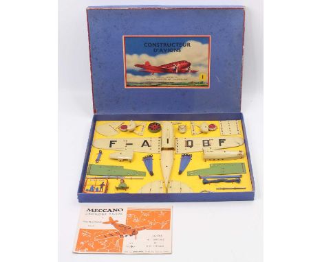 Meccano Aeroplane Constructor (French) No.1s, re-strung example in the original box with instructions, cream and green exampl