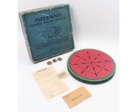 Meccano No.167 Geared Roller Bearing, red and green example, housed in the original blue box with original purchase receipt a