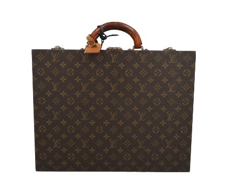 LOUIS VUITTON VINTAGE Aktenkoffer "DIPLOMAT", Koll.: 1991. Monogram Canvas Serie mit goldfarbener Hardware, Details aus Rinds