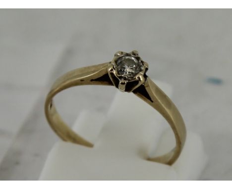 9ct size J diamond ring 1g 