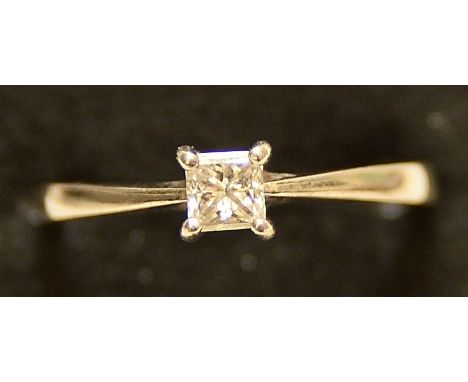 platnum solitaire square cut  diamond ring approx 0.33ct 4.33g size: Q 
