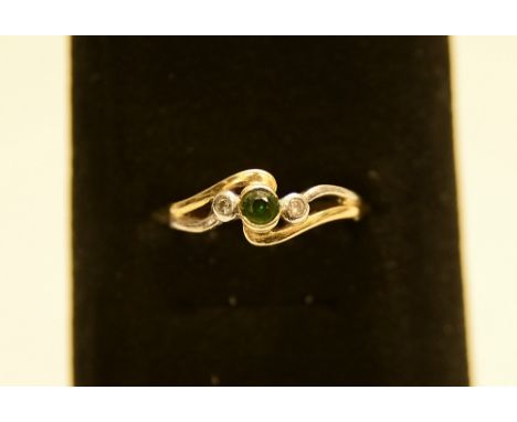 18ct gold diamond and emerald ring centre stone approx 0.20ct 3.13g size:N 