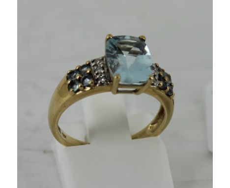 9ct gold ring with blue stone. Dress ring, 2g size: L  