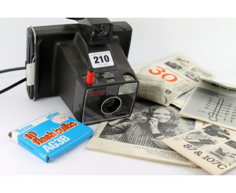 Polaroid Super Swinger Land Camera with instructions  