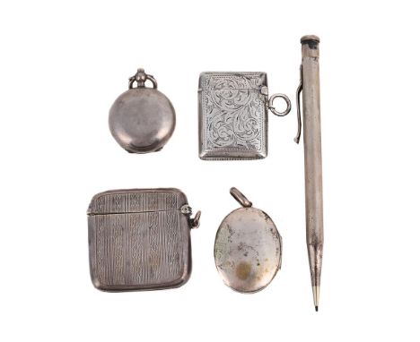A COLLECTION OF SMALL SILVER ITEMS To include: a Victorian vesta case by Minshull &amp; Latimer, Birmingham 1898, engraved wi
