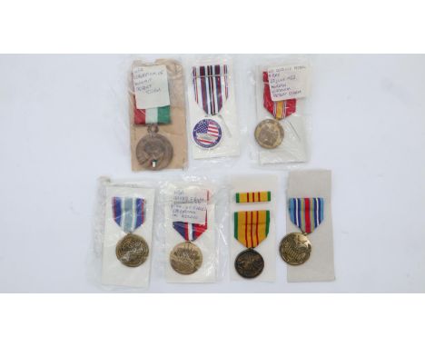 US medals, including Vietnam Service, Kuwait, Kosovo Campaign, Defence medal etc., some restrike. UK P&amp;P Group 1 (£16+VAT