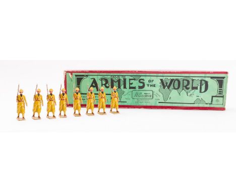 Britains toy soldiers, set 1436, Italian Infantry, Foreign Service Dress, Pith Helmet, 8 figures, Armies of the World box