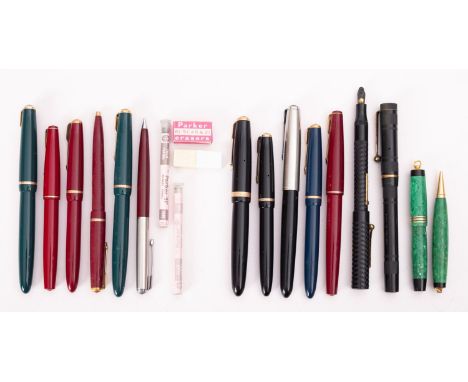 Parker, mixed models: Parker Duofold vest pocket ring top fountain pen and pencil set, green marbled, boxed; two black side l