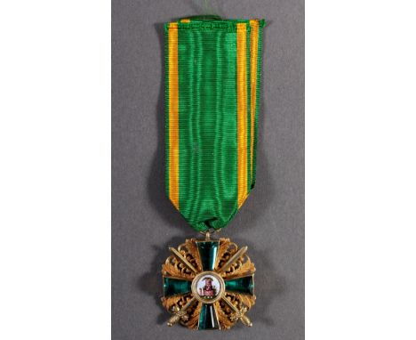   Baden: Ritterkreuz 1. Klasse mit Schwertern des Orden vom Zähringer Löwen  Orden in Gold an Band. Leichte Beschädigung rech