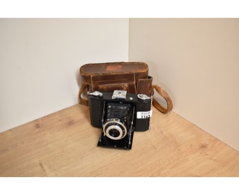 A Zeiss Ikon Nettar 515/16 folding camera