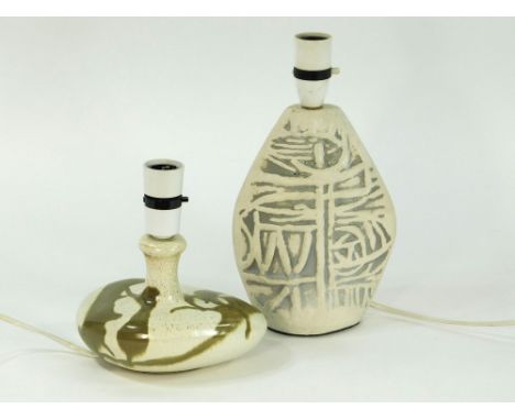 TREMAEN POTTERY. Tremaen Pottery, Newlyn; an abstract design lamp base, height excluding lamp holder 22cm & a small pebble la