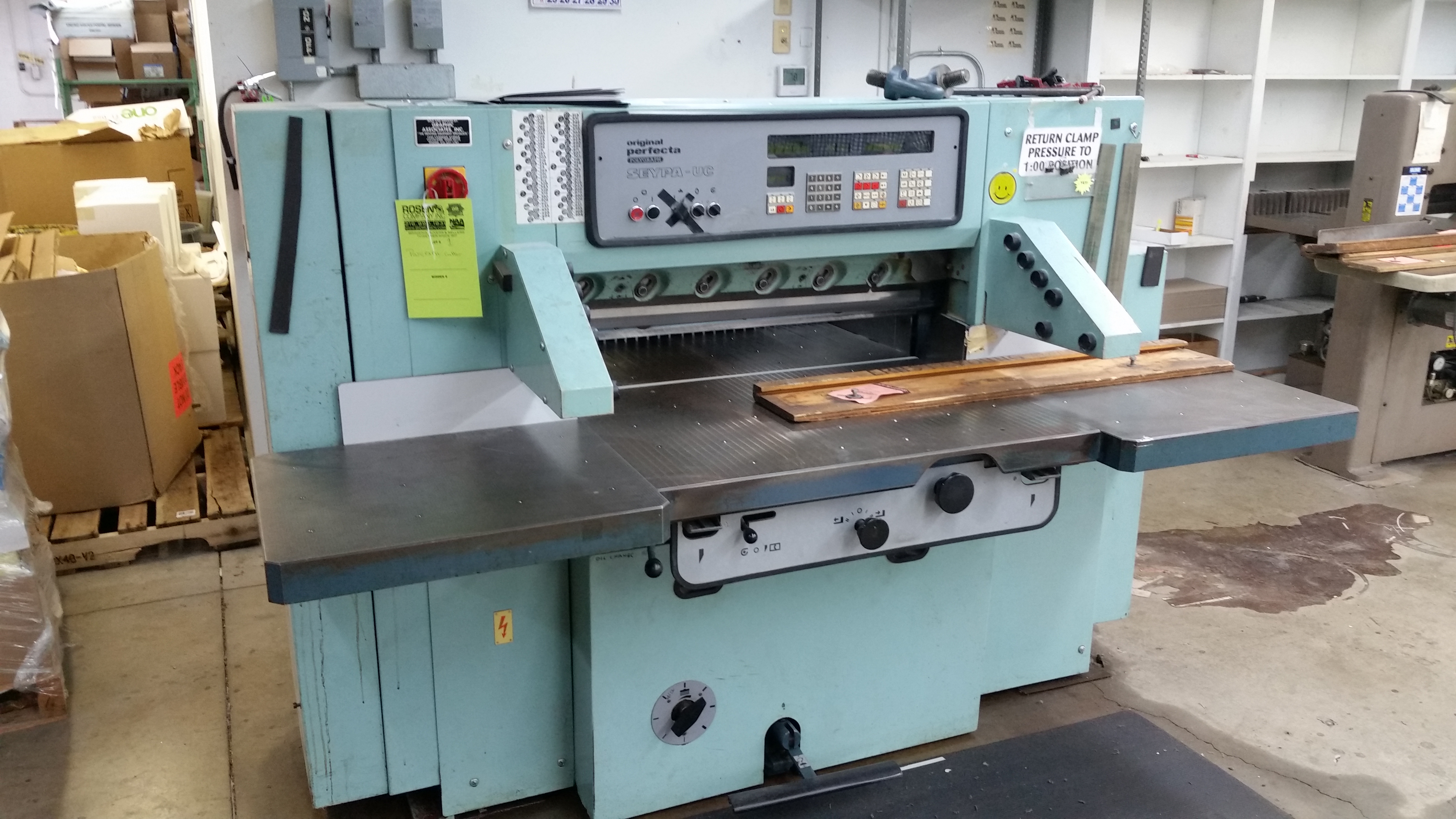 Lot 1 - Polygraph Perfecta 92 SEYPA-UC Cutter 43” bed, air/