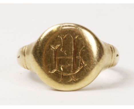 Hallmarked 9ct gold signet ring approx 7.3gm   Condition Report   Click here for further images, condition, auction times & d