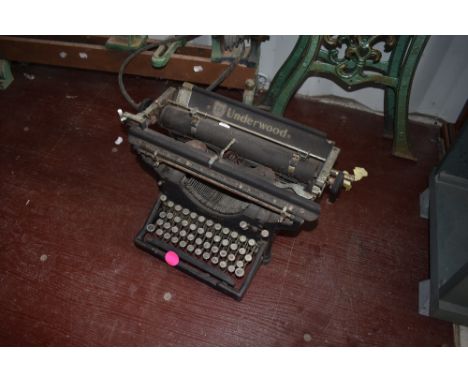 A late 19th/early 20th Century typewriter by Underwood