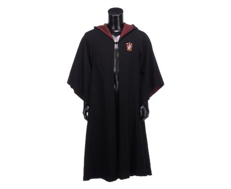 HARRY POTTER AND THE ORDER OF THE PHOENIX - Hogwarts Student Gryffindor House RobeA Hogwarts student Gryffindor House robe fr