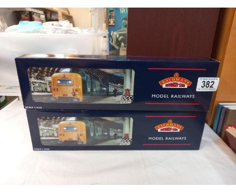 2 Bachmann Branchline class 55, Deltic 32-525S, 32-525R