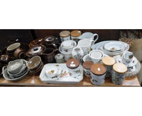 A QUANTITY OF ROYAL WORCESTER 'EVESHAM' DINNER WARES, Portmeirion ceramics and other dinner wares