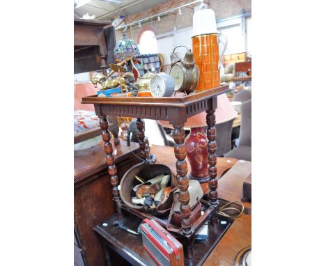 A TIFFANY STYLE TABLE LAMP with "Dragonfly" shade and a collection of sundries