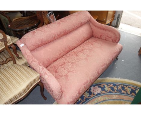 A SMALL EDWARDIAN SOFA, UPHOLSTERED IN PINK DAMASK 140 cm wide 