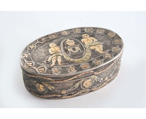 A LATE 18TH CENTURY NORWEGIAN OVAL SNUFF BOX decorated with engraving and applied, two-colour gold hightlights around the sid