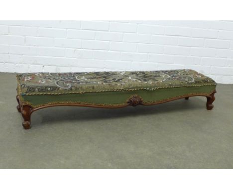 Victorian long footstool with tapestry top and mahogany cabriole legs, 109 x 20 x 26cm.