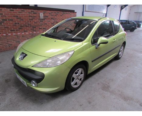 Date of Reg: 07 07 Colour: Yellow cc: 1360 MoT: 12.03.2021 Fuel Type: PETROL Type: 3dr Mileage: 74,000 miles Transmission: MA