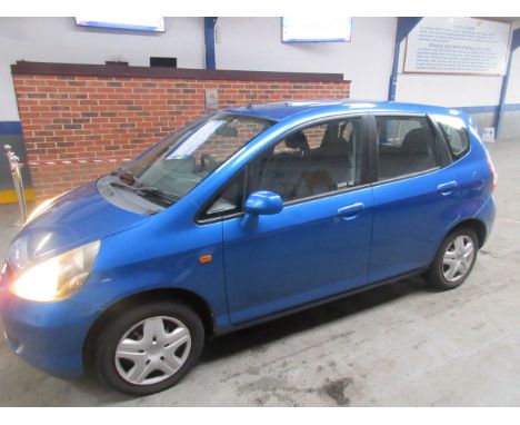 Date of Reg: 04 04 Colour: Blue cc: 1339 MoT: Expired Fuel Type: PETROL Type: 5dr Mileage: 200,000 miles Transmission: MANUAL