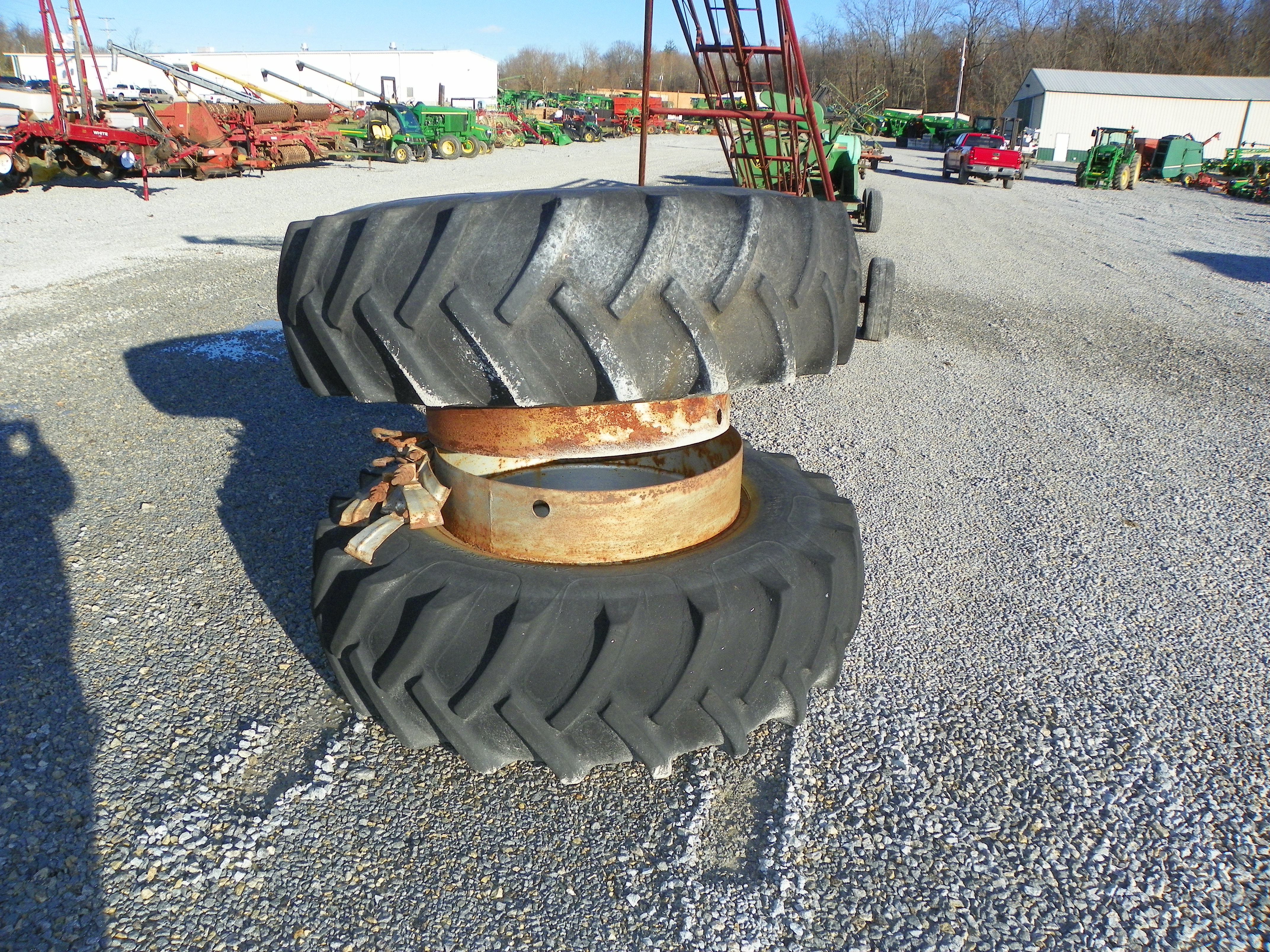 20.838 Snap on Duals With HardwareFarmer OwnedCame off 1370 CaseTires