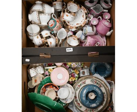 Two Copeland Spode 'Fly BOAC' ashtrays, to/w a large quantity of decorative and useful ceramics, in two boxes (2) 