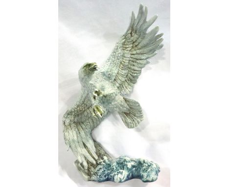 Boxed Royal Doulton limited edition eagle figure, Storm, 130/250, H: 31 cm. No cracks, chips or visible restoration. P&amp;P 