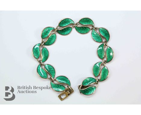 David Andersen - green enamel bracelet, leaf design, approx 17.5 cms l, Norwegian silver marks, approx 13.58 gms.