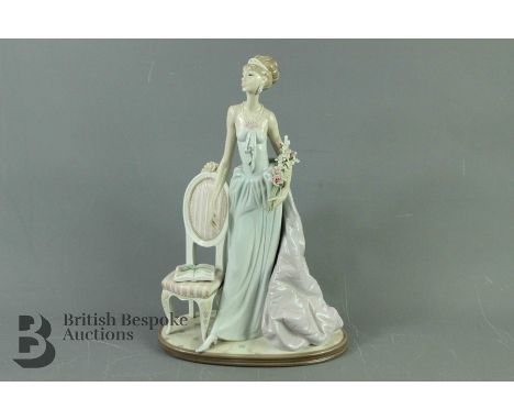 Lladro Figural Group - Elegant Lady, approx 37.5 cms, nr 1495, blue factory marks to base, factory marks to base.&nbsp;
