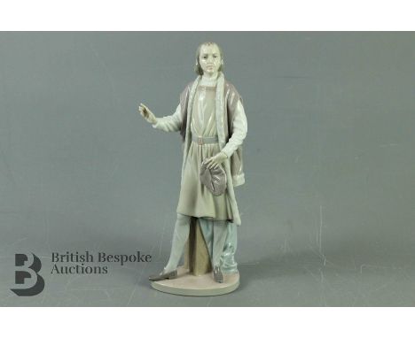 Lladro Figurine - William Chaucer, approx 30 cms, nr 5944, blue factory marks to base.