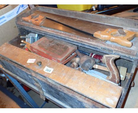 Good quality joiners tool chest complete with tools 