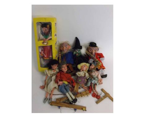 Boxed Pelham Puppet of a gipsy girl, together with 7 further unboxed Pelham Puppets to include a witch, gipsy girl (8)  