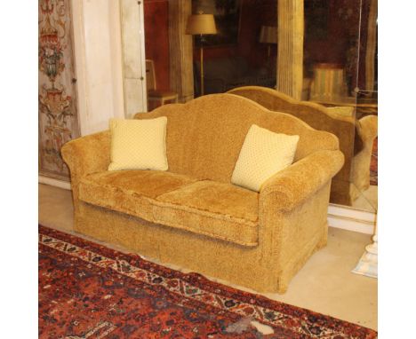 Two seater sofa Italy, 20th centuryfully padded and covered in fabric100x185x63 cm.