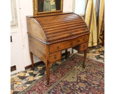 Wall bureau desk Italy, XVIII century.front with opening flap concealing drawers and various compartments, three drawers belo